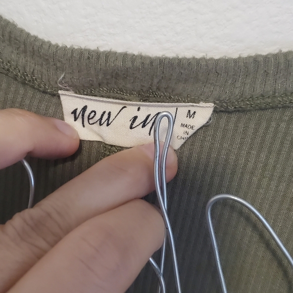 Green shirt - Picture 3 of 4